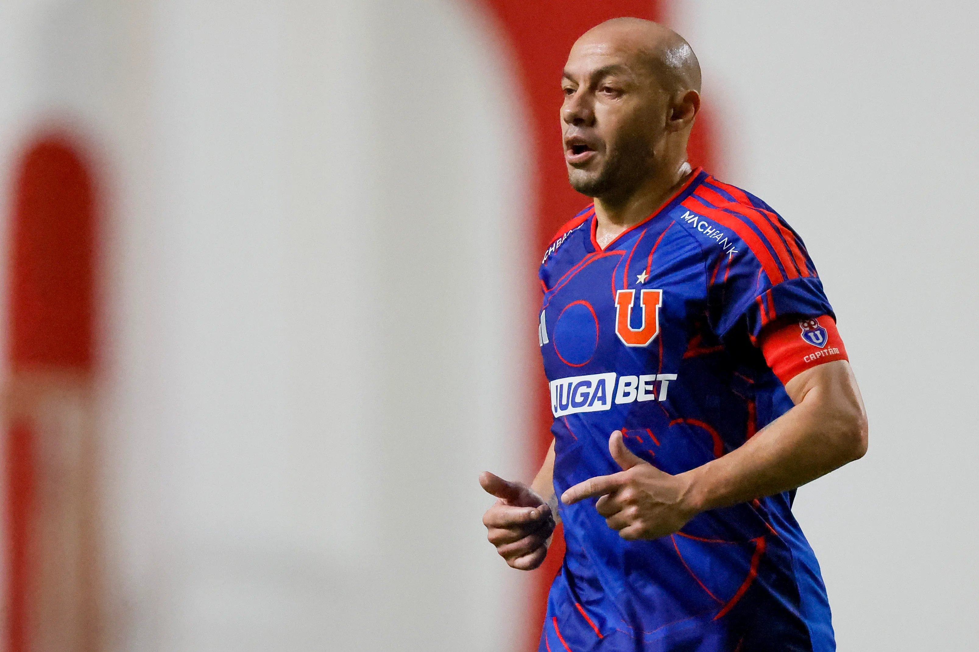 Lichnovsky aplaude lo hecho por Marcelo Díaz en el fútbol chileno