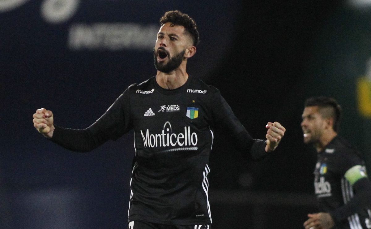 A tres años de su retiro: Marcelo Larrondo vuelve al fútbol y pone la firma en sorpresivo equipo
