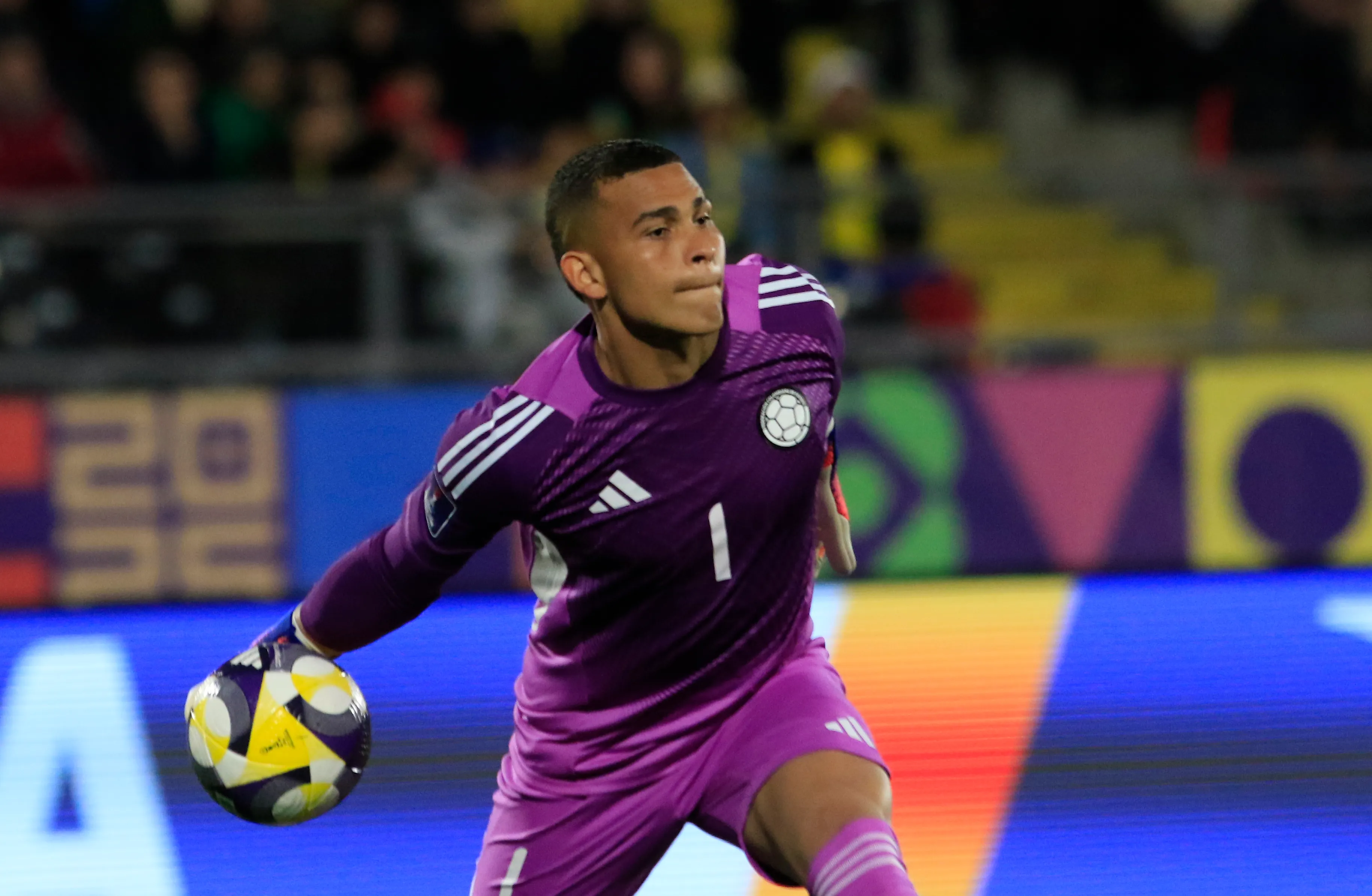 Jordan García en acción por la selección Sub 20 de Colombia en la Copa del Mundo realizada en Chile. Finalmente fichó en Atlante de México. (Jose Robles/Photosport).