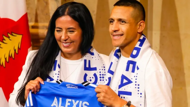 Alexis fue recibido por la alcaldesa de Montreal en su bienvenida a Canadá.