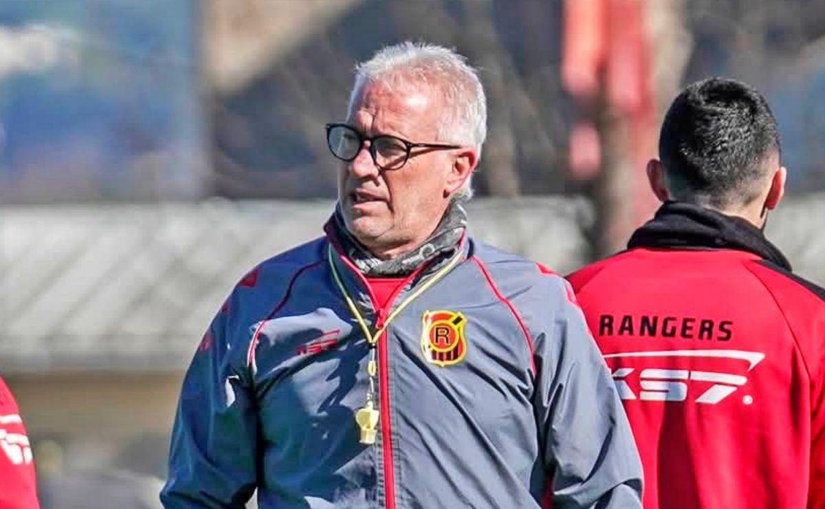 ¿Se va Basay? Dueño de Rangers avisa que se viene reunión clave tras insólita derrota ante Magallanes