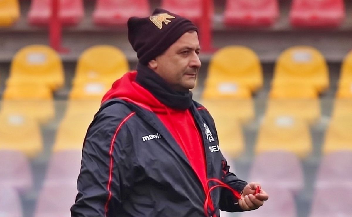 Ronald Fuentes remece Unión Española de cara a la recta final de la Primera B: “Ya lo conversé con los jugadores”