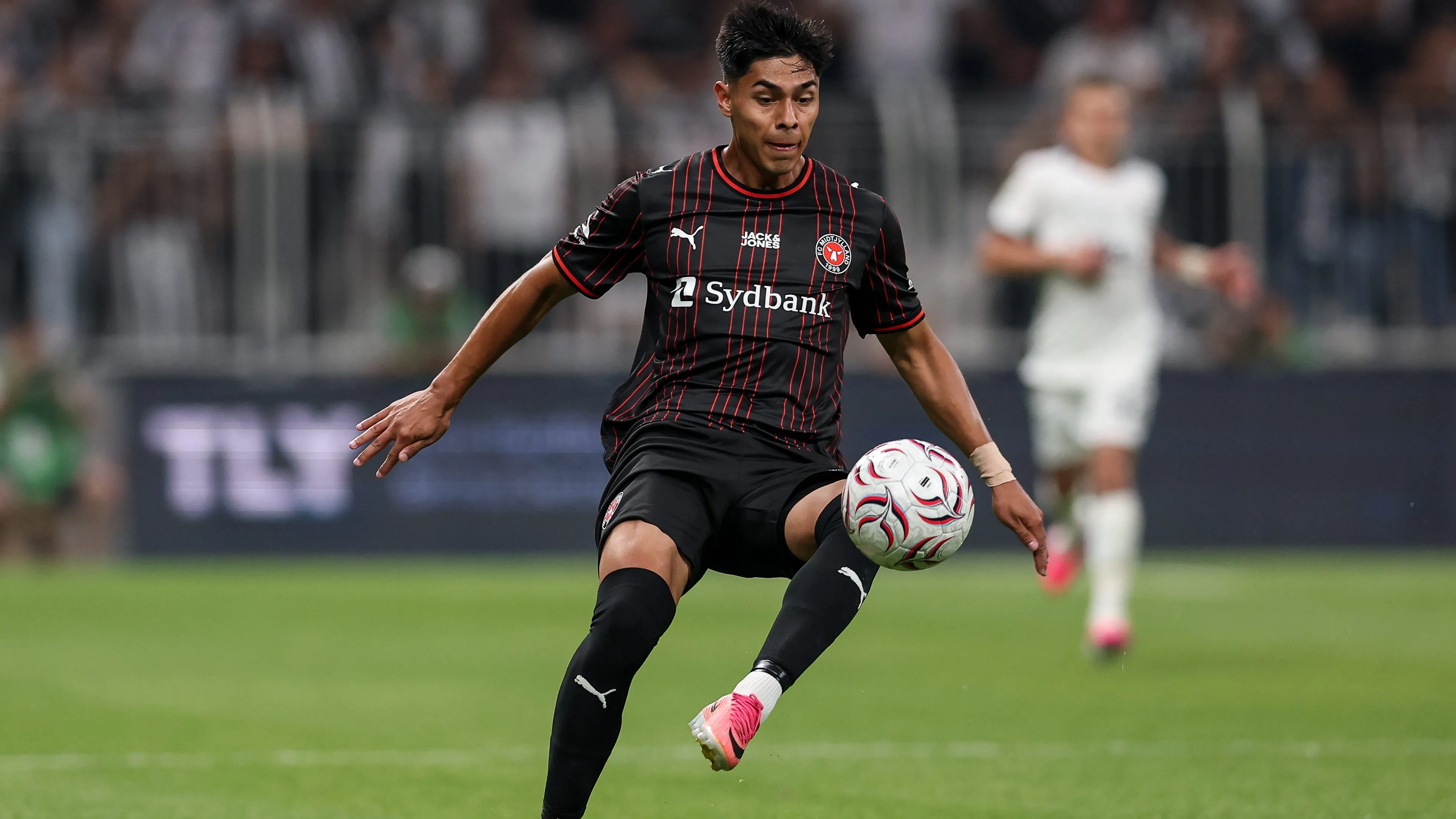 Darío Osorio está cerca de salir de Midtjylland.
