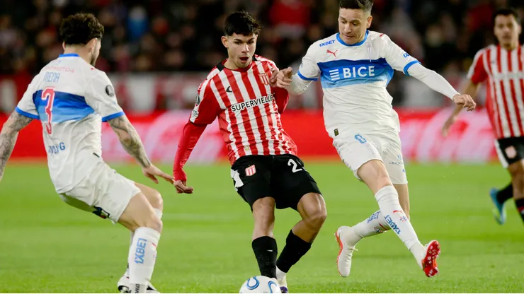 Universidad Católica va por la revancha ante Estudiantes en Copa Libertadores.