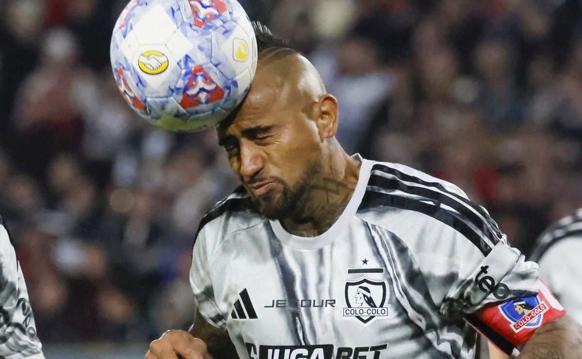 Jugó en Colo Colo y rechaza a la salida de Vidal en el Superclásico: “Es bandera, tiene que jugar siempre”