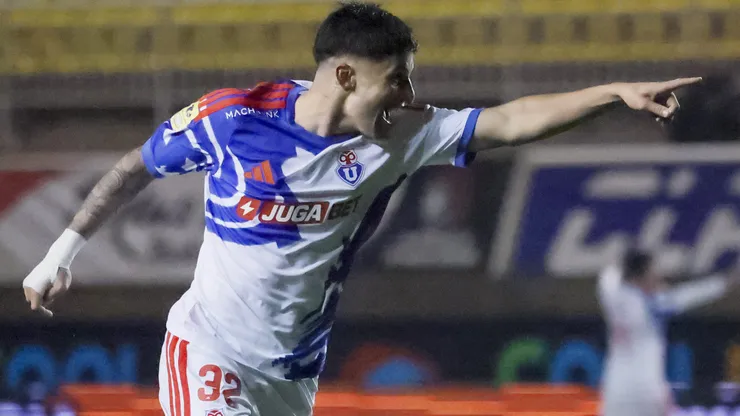 Gonzalo Reyna aprovechó un rebote que dejó Claudio González y anotó un golazo.