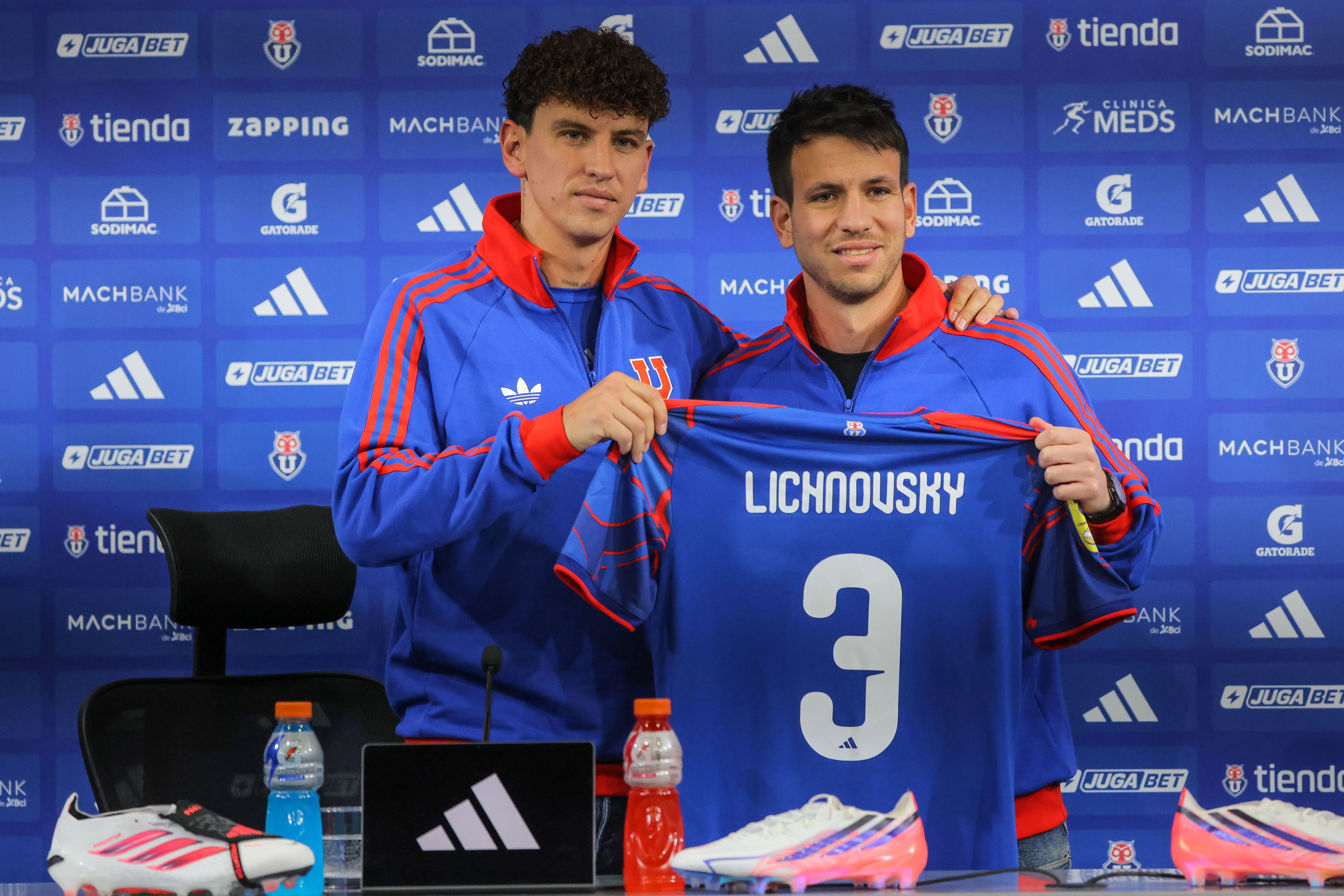 Lichnovsky usará el número 3 en U. de Chile. Imagen: Photosport