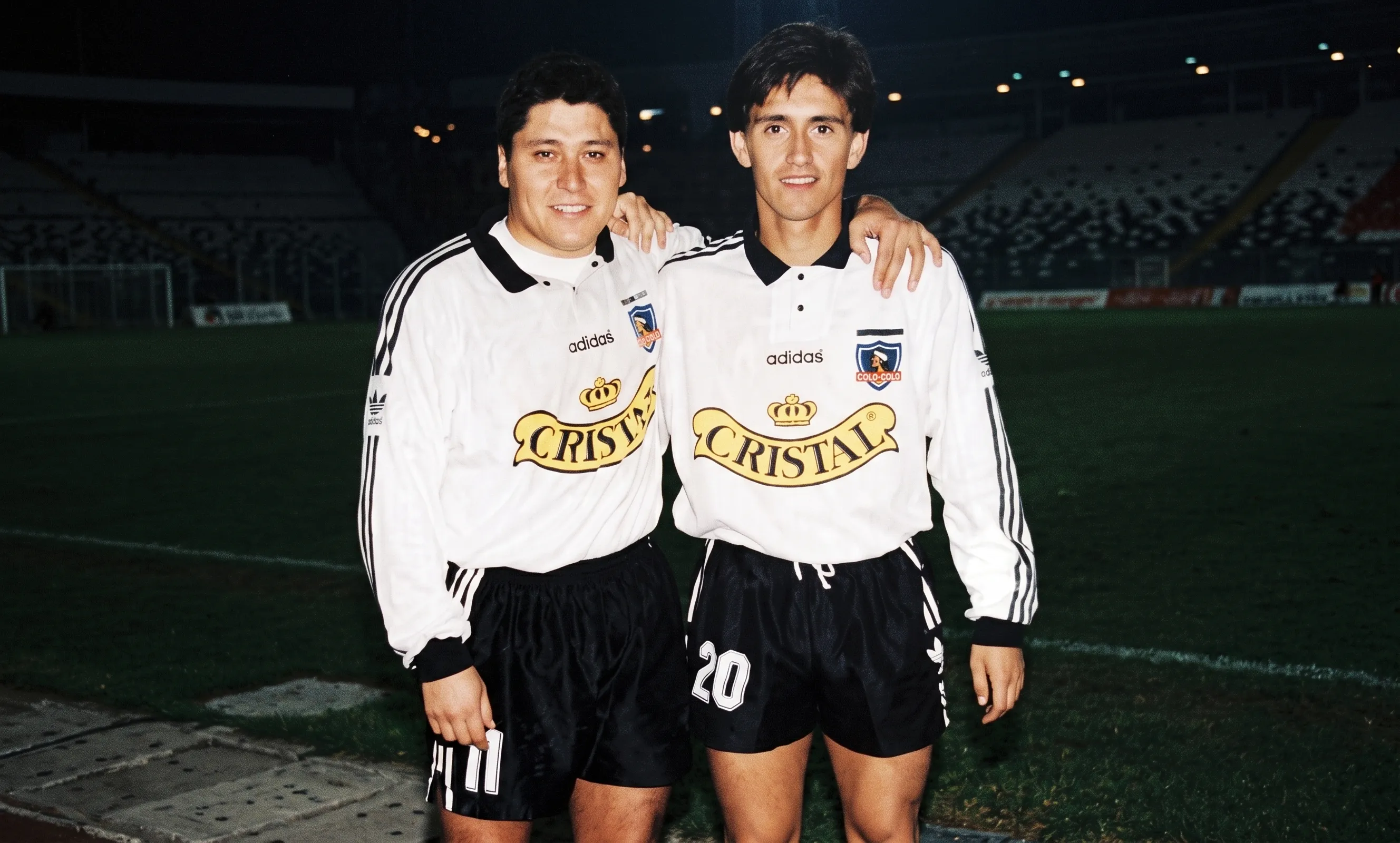 Víctor Mella junto a Patricio Yáñez en Colo Colo. (Cedida y retocada con Gemini IA).