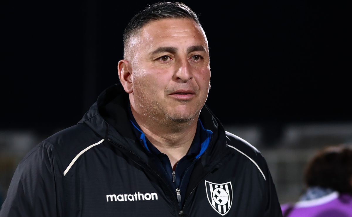 El complejo presente que tiene a Jaime García en la cuerda floja en Huachipato: 50 días sin ganar