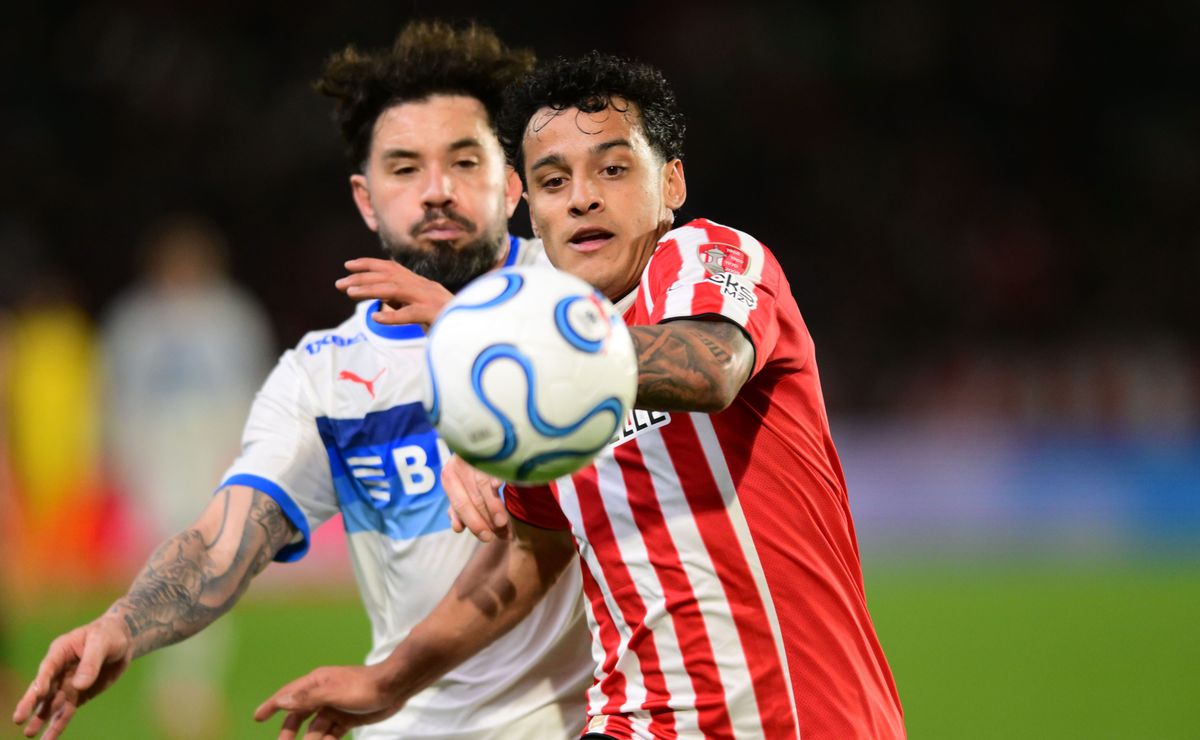 Formaciones de Universidad Católica y Estudiantes de La Plata en Copa Libertadores