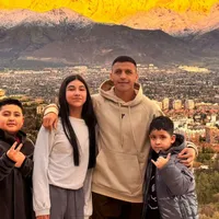 Alexis promete un regreso a Chile: "Para enseñarles a los niños"