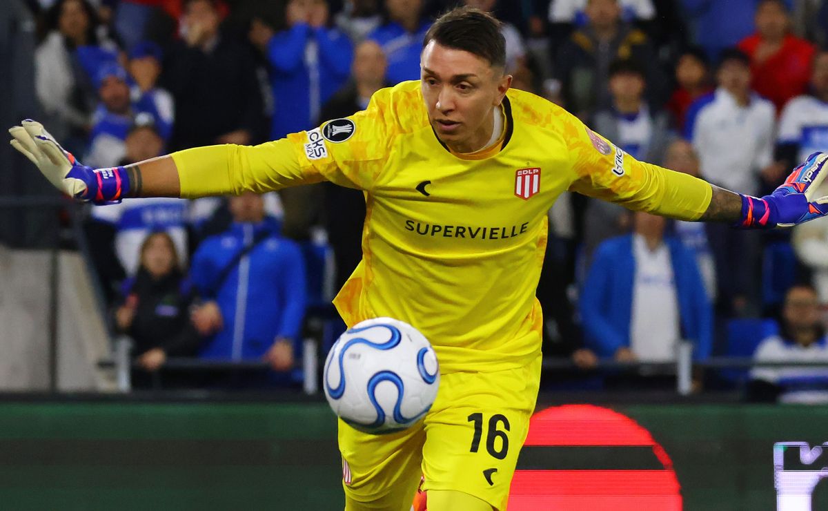 La polémica de Muslera en la eliminación de U Católica en Copa Libertadores: “Es un desastre”