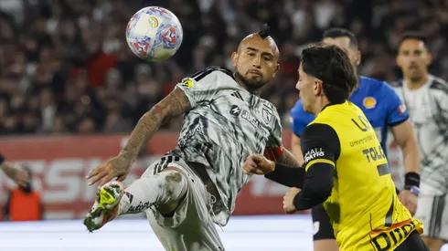 Ortiz vuelve a probar a Vidal en la zona de los volantes.