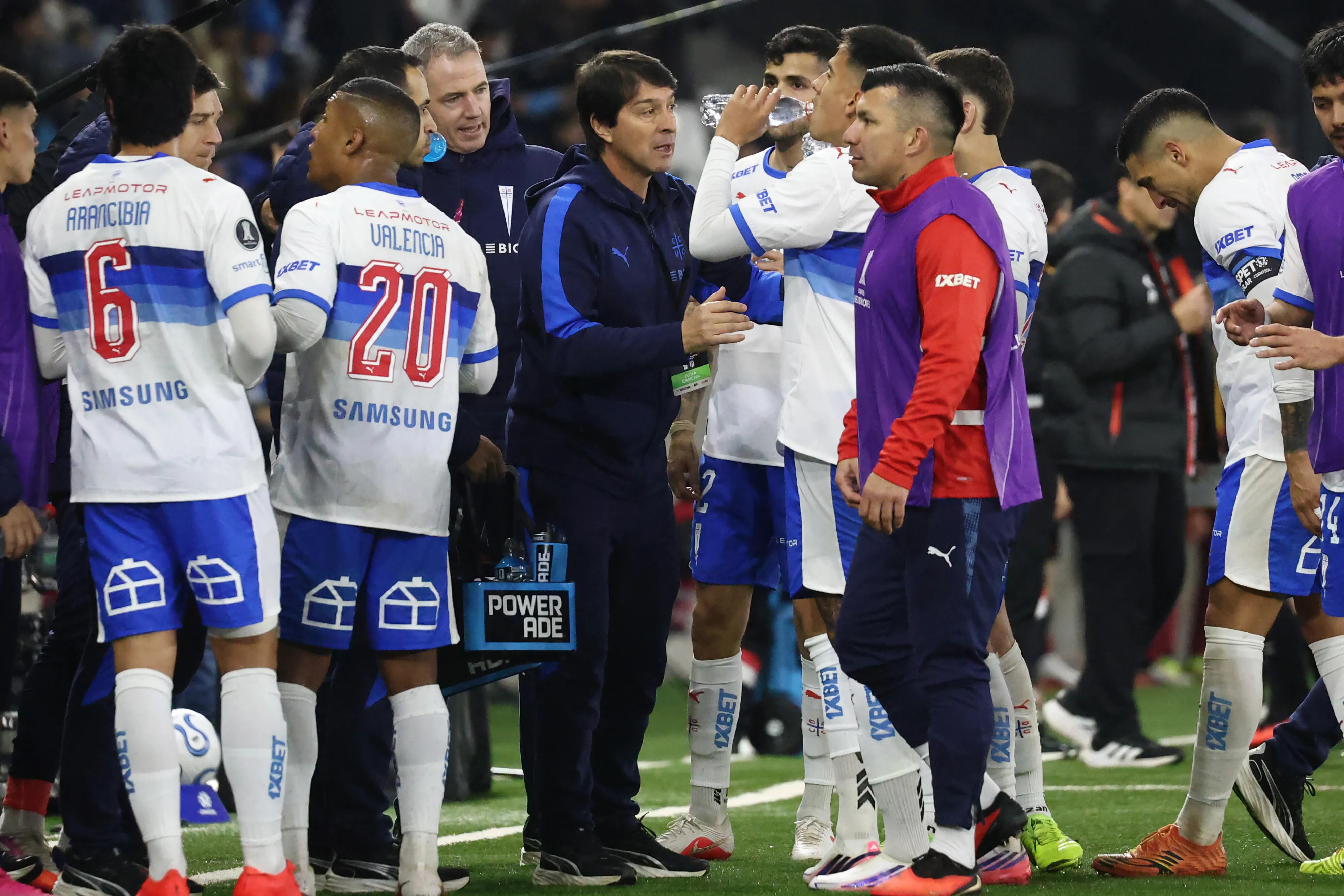 Universidad Católica volverá a la Liga de Primera a 16 puntos del líder Colo Colo. | Foto: Photosport.