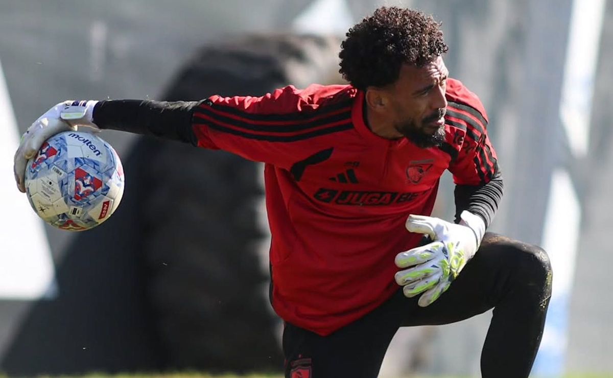 Vozinha recibe el llamado más esperado en Colo Colo en la previa del Superclásico