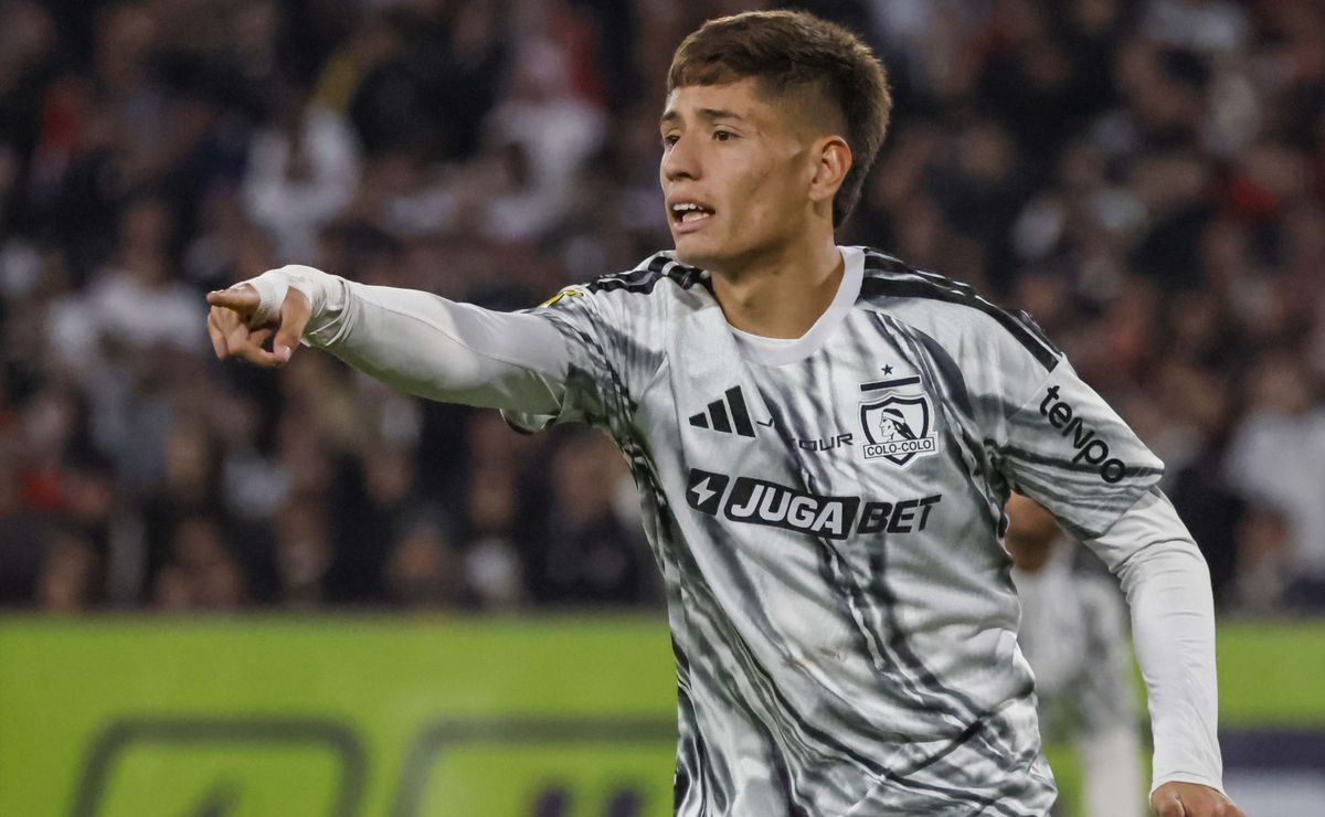 Iván Román se prepara para tomar el puesto de Vidal en el Superclásico: “La competencia es sana”