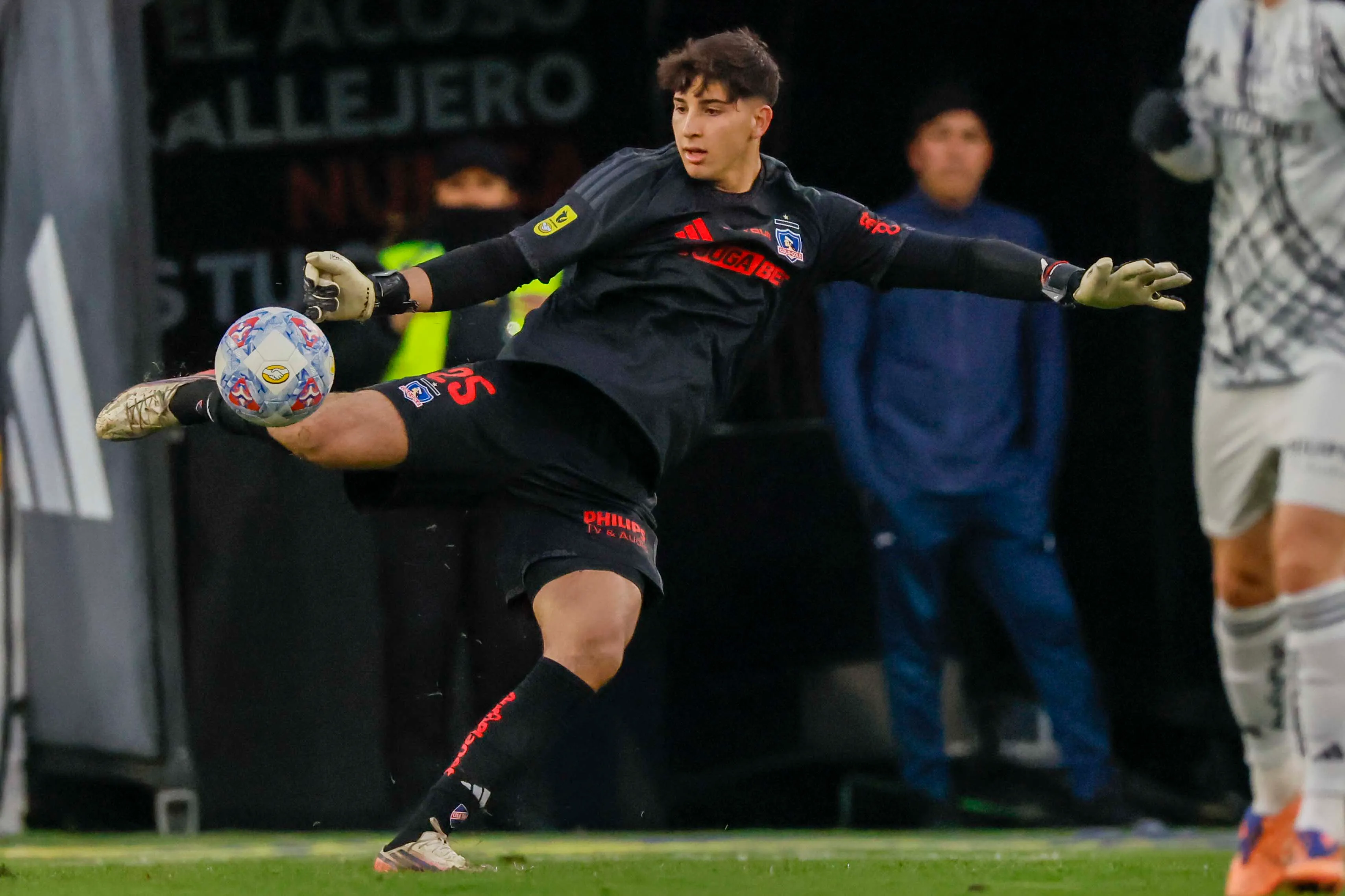 Gabriel Maureira será el arquero titular de Colo Colo para este domingo ante la U. | Foto: Photosport.