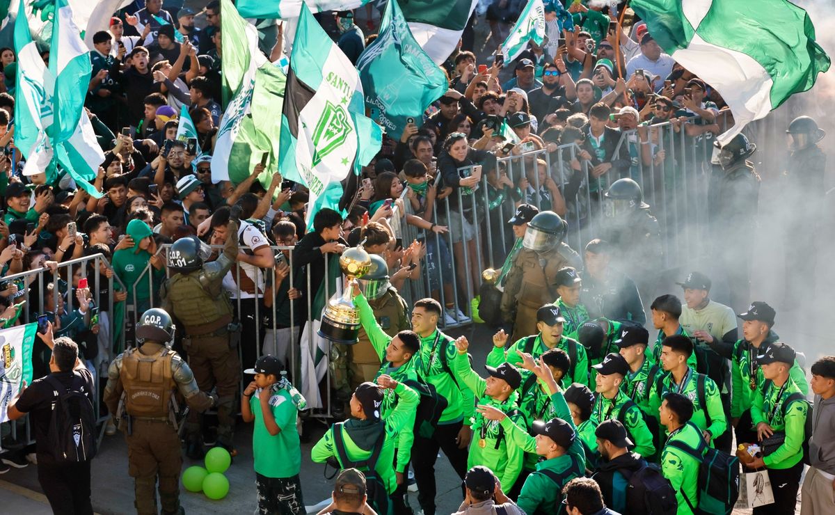 Hinchas de Wanderers agotan entradas para Copa Intercontinental en menos de una hora