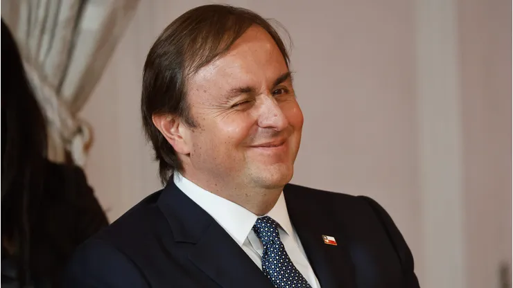Ministro del Deporte fija un nuevo objetivo tras el Superclásico sin hinchas de Colo Colo.