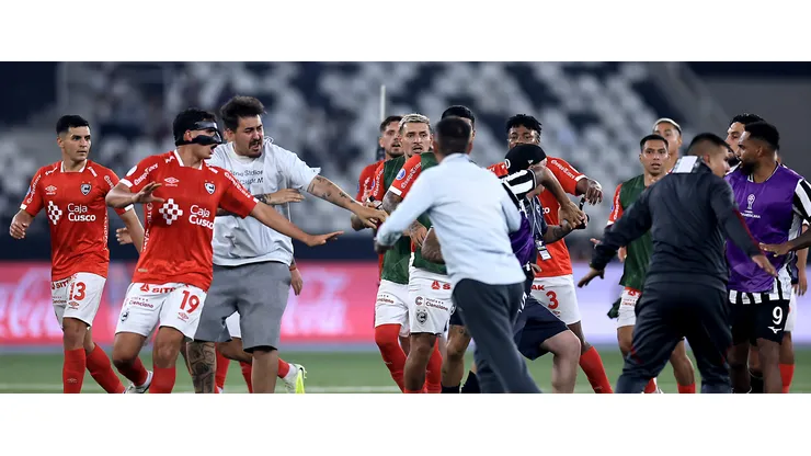 Botafogo no aguantó las burlas de Cienciano y se lanzó con todo tras derrota en Copa Sudamericana