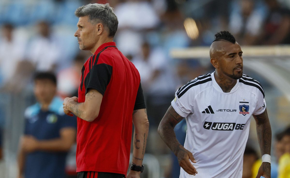 Ortiz responde a streaming de Vidal tras sacar cotillón de Colo Colo campeón: “No lo veo, no consumo eso”