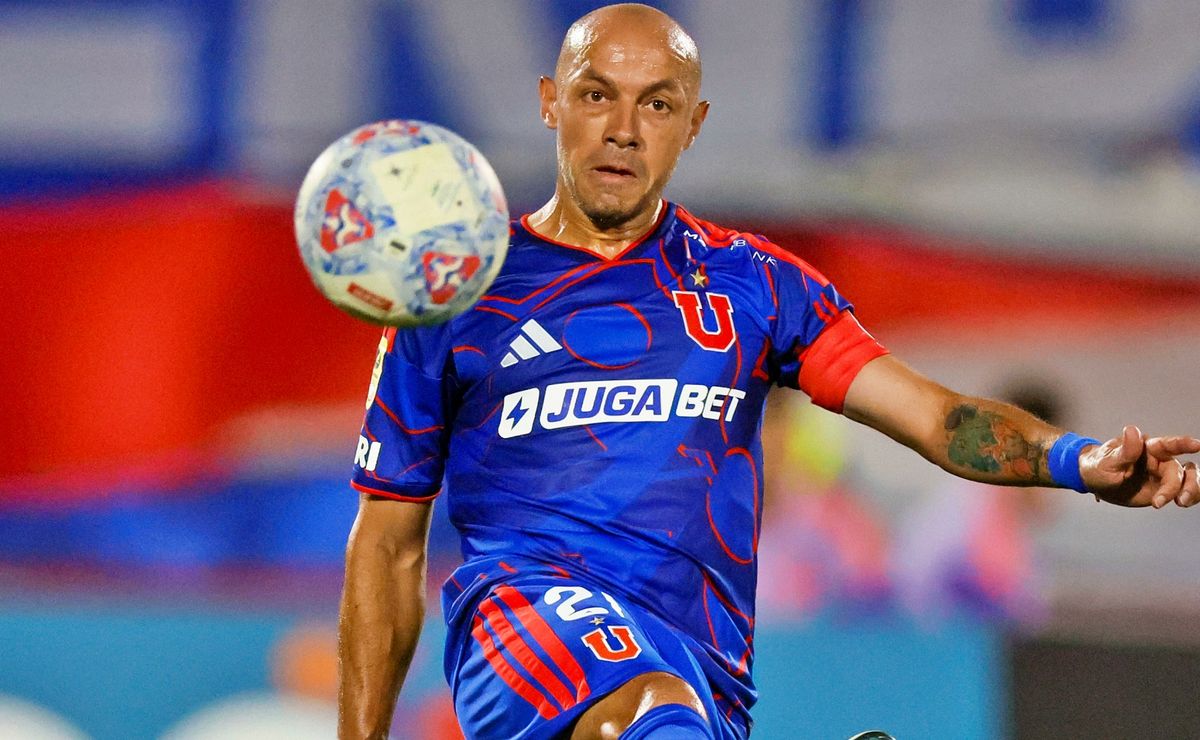 Plantel de la U lamenta el último Superclásico de Marcelo Díaz: “Fue una noticia fuerte”