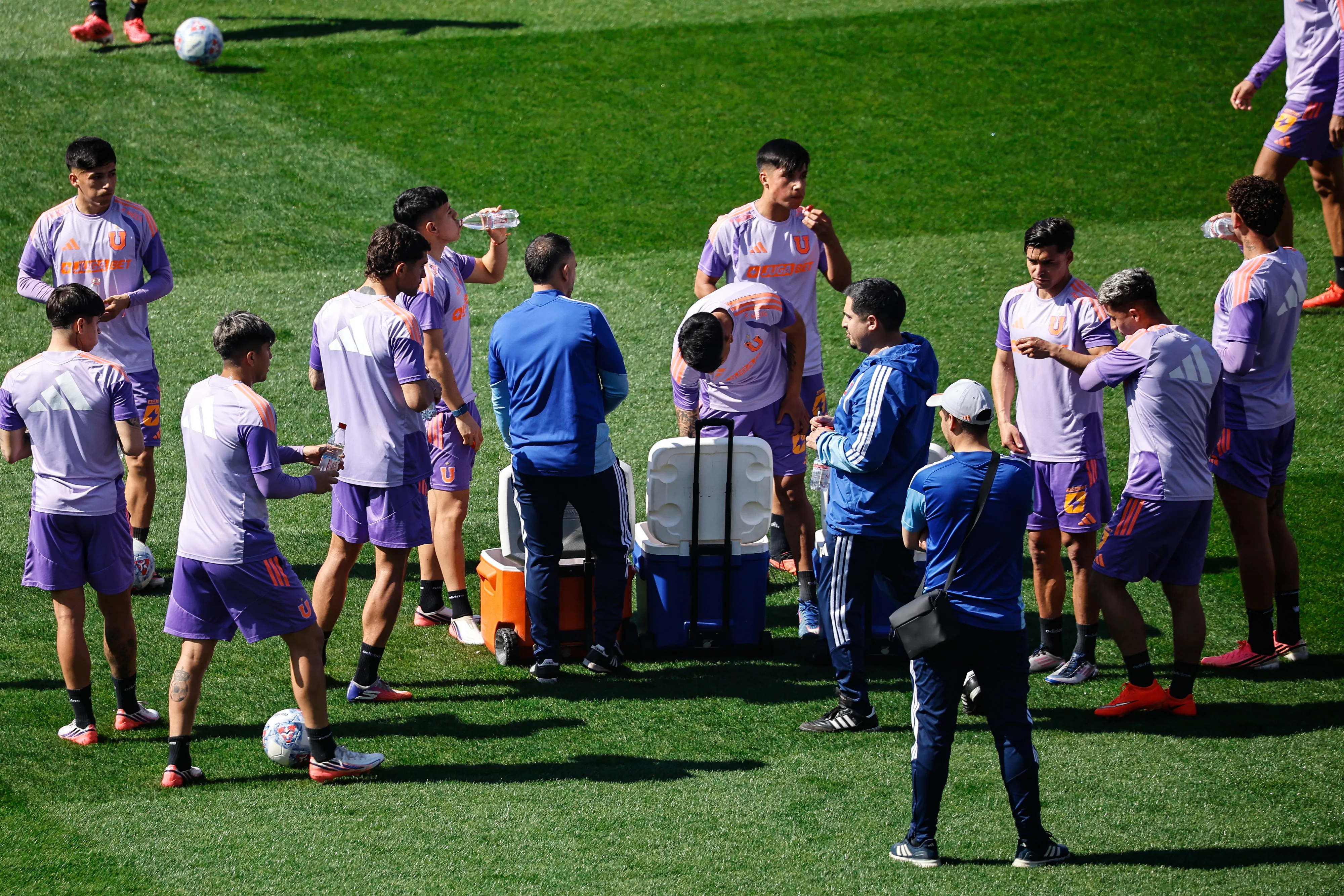 Lucas Assadi acompañó al plantel en el Banderazo pero no realizó la práctica con normalidad. Entrenó diferenciado y Gago ya confirmó que se va al AIK de Suecia.