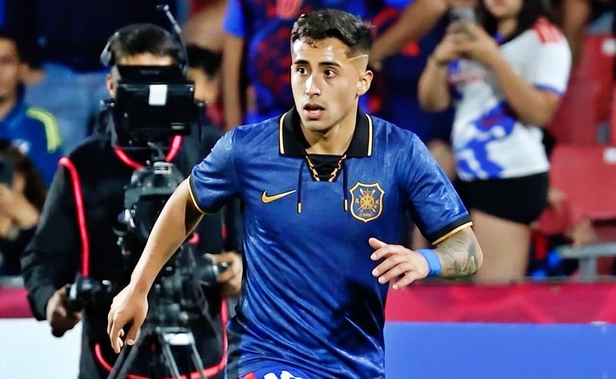 U de Chile aprueba pago en cuotas de la cláusula de salida de Assadi por AIK Solna