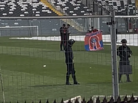 Polémica en arengazo: jugador se toma foto con bandera de la U