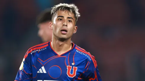 Lucas Assadi finalmente se irá de Universidad de Chile y no podrá jugar ante Colo Colo.