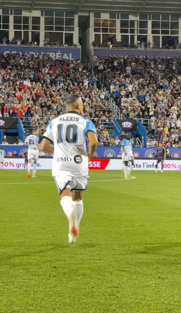 El ingreso de Alexis Sánchez en su primer partido como local en el CF Montréal.
