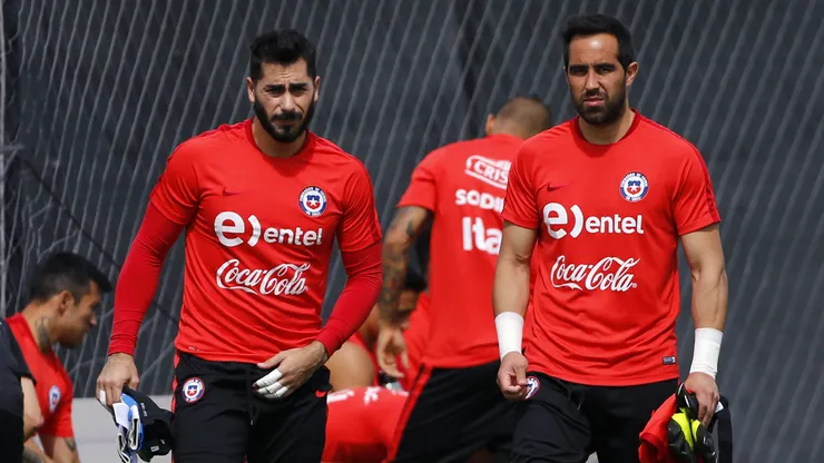 Herrera y Bravo compartieron por años en la selección chilena.