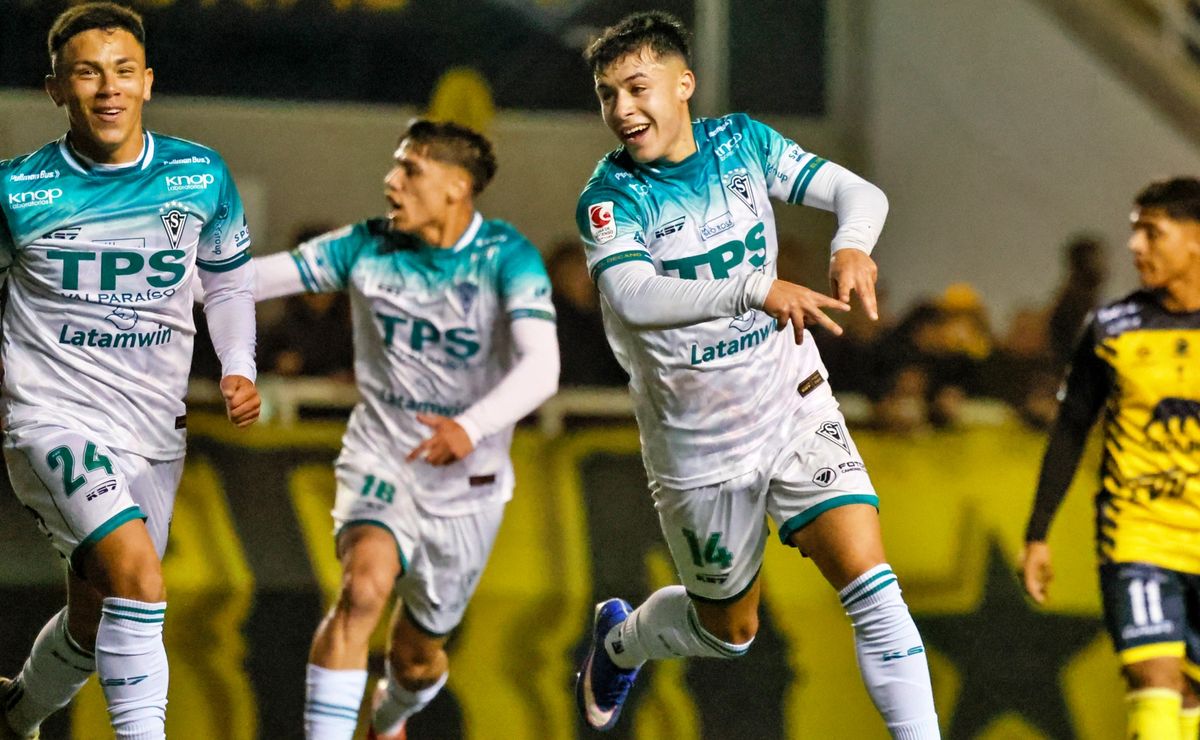 Tabla de Primera B: Wanderers vence a San Luis y alcanza a Cobreloa en el liderato