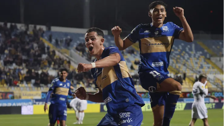 Everton sumó importantes triunfos ante la U de Conce.
