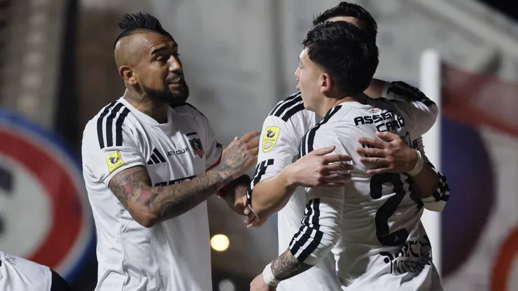 Arturo Vidal le tiene mucha fe a la proyección de Leandro Hernández.