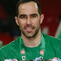 Manchester City recuerda a Claudio Bravo en una fecha especial