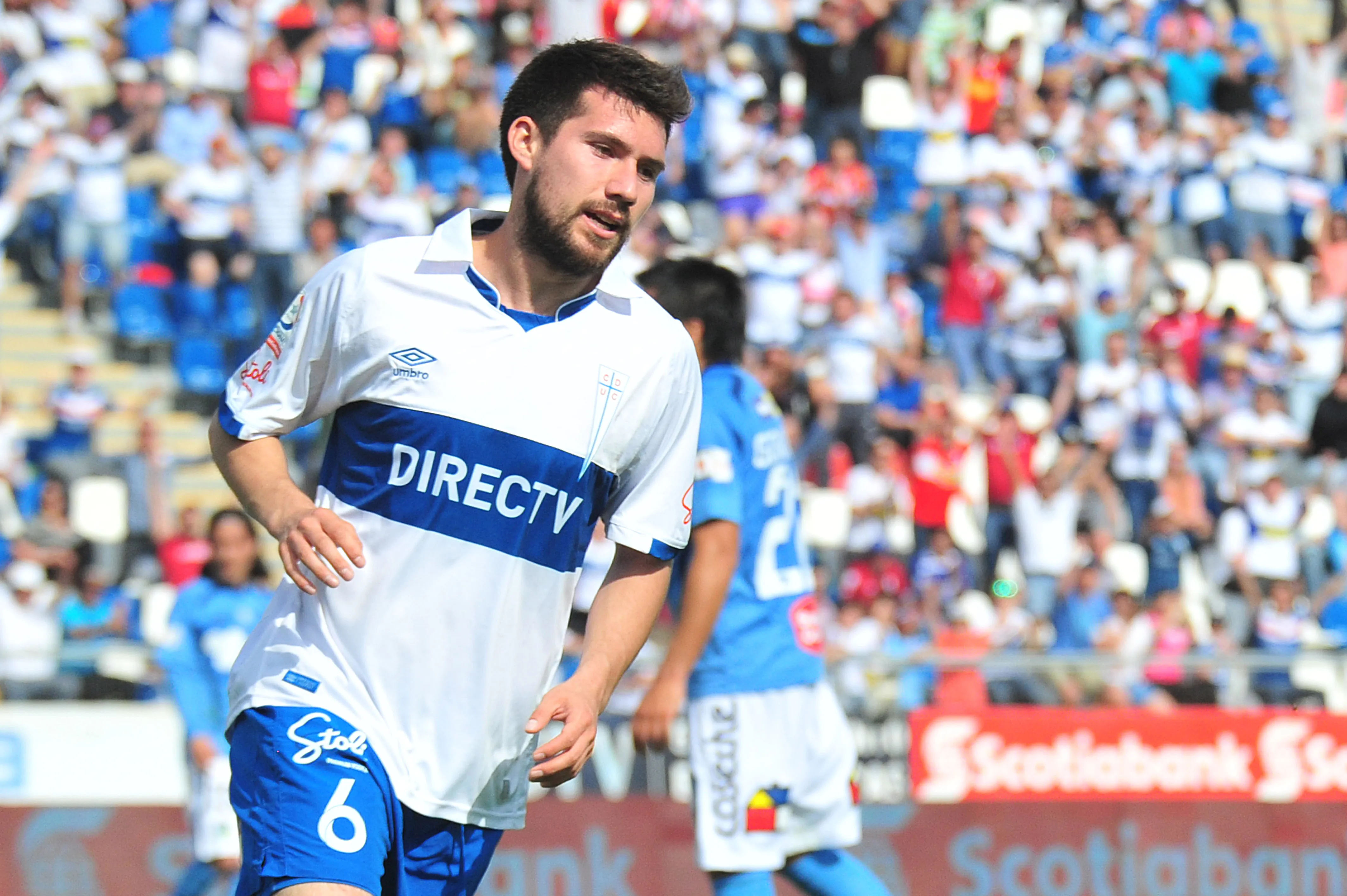 César Fuentes fue otra de las contrataciones que hizo la UC a mediados de 2015. (Sergio Piña/Photosport).