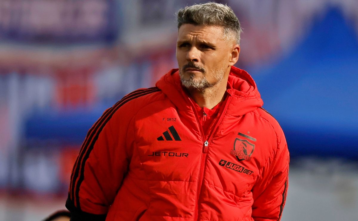 Colo Colo de Fernando Ortiz va por récord histórico que firmaron Héctor Tapia y Sierra