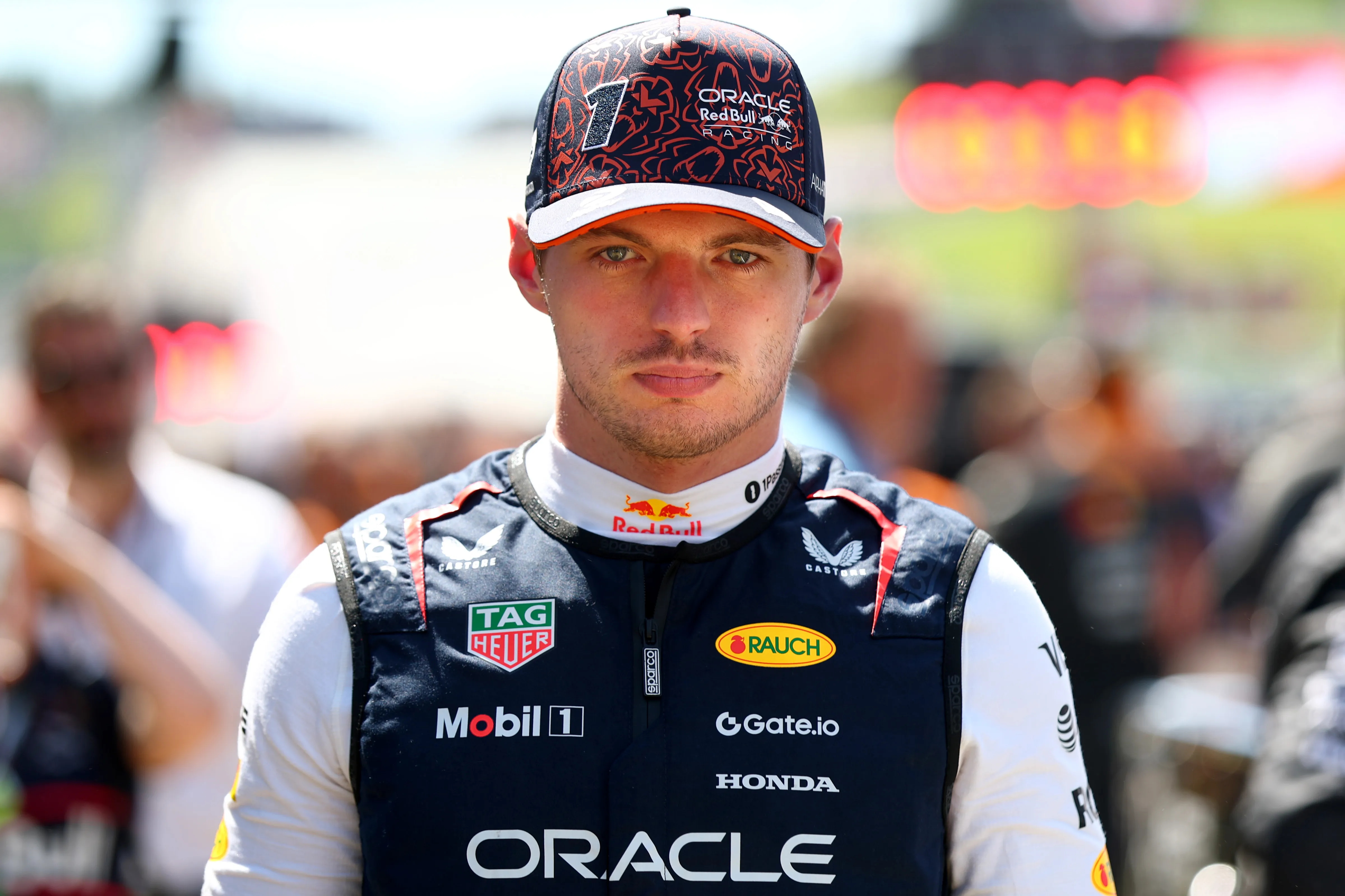 Verstappen aceptó un curioso desafío contra 100 contrincantes