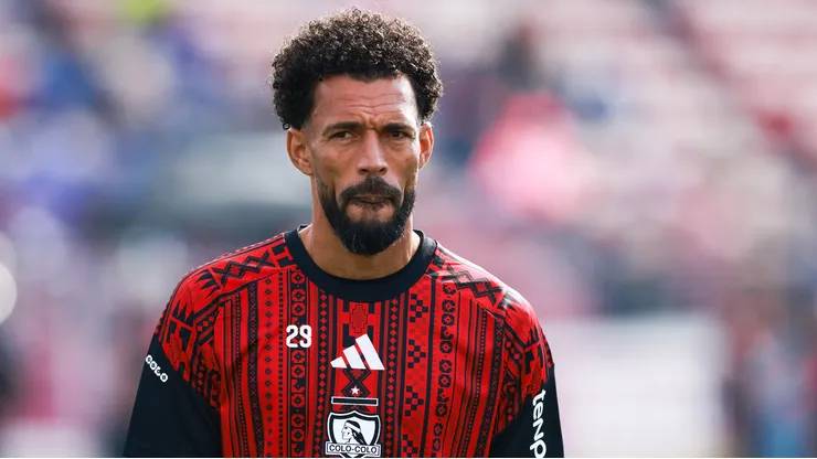 El golero mundialista hará su estreno en el XI albo.