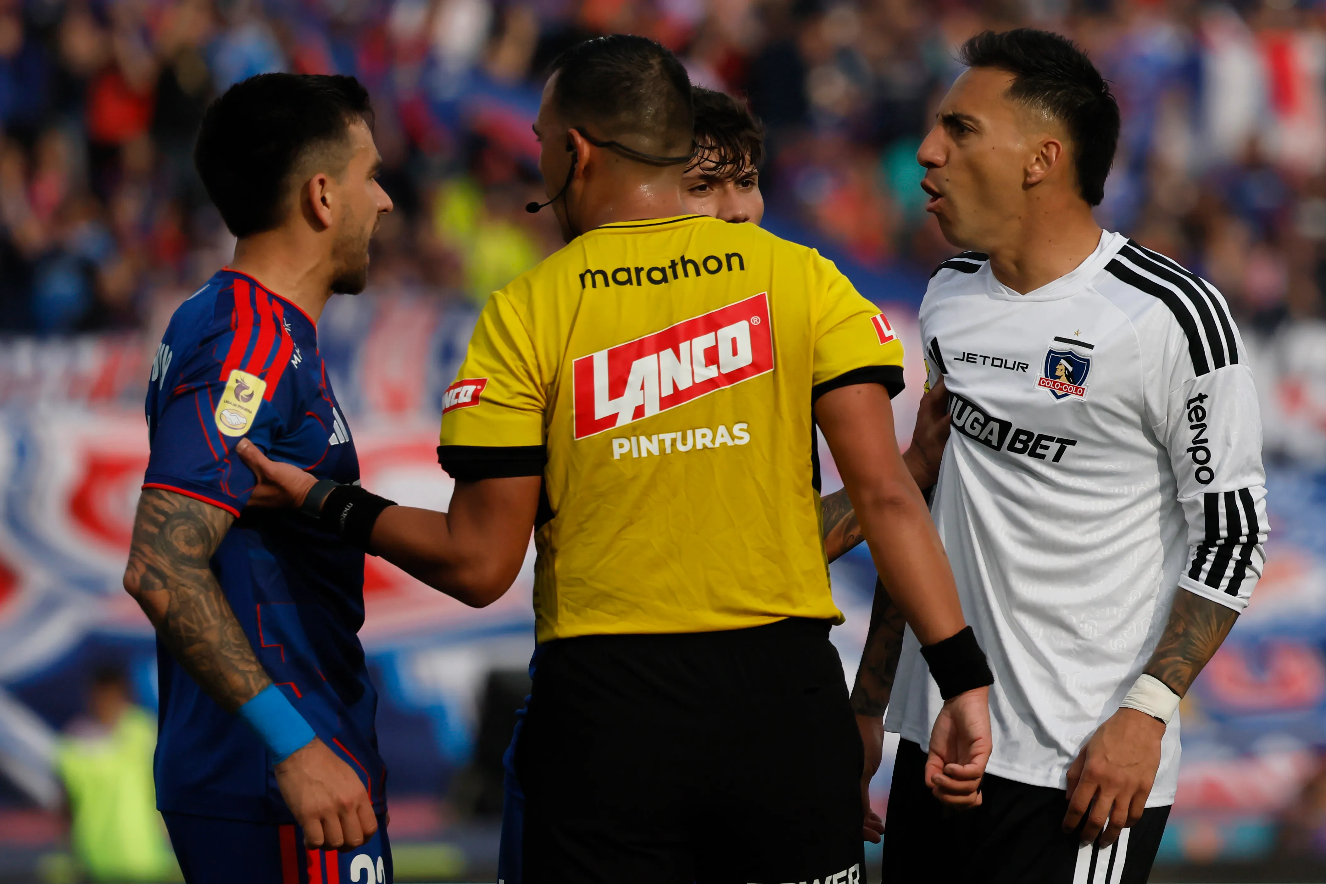 Javier Correa fue denunciado por Universidad de Chile tras polémicas gestos tras el Superclásico. | Foto: Photosport.