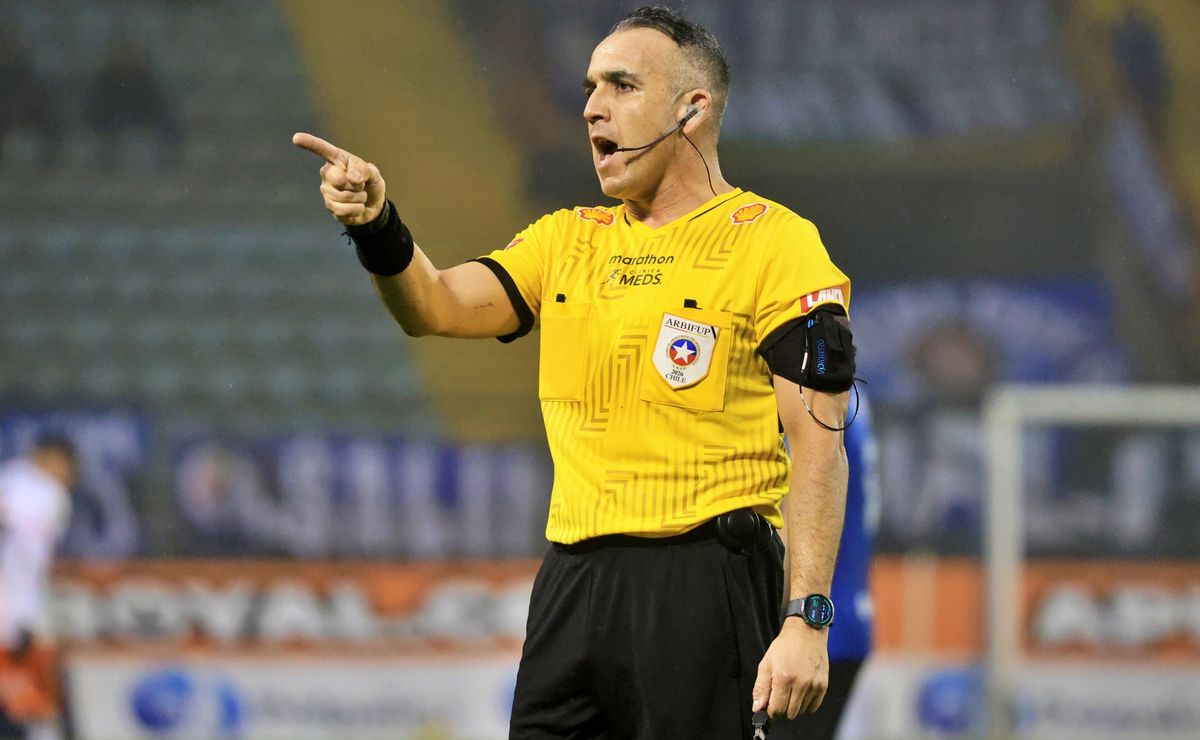 Héctor Jona vuelve a dirigir tras incidente con Altez: Es enviado a Segunda División