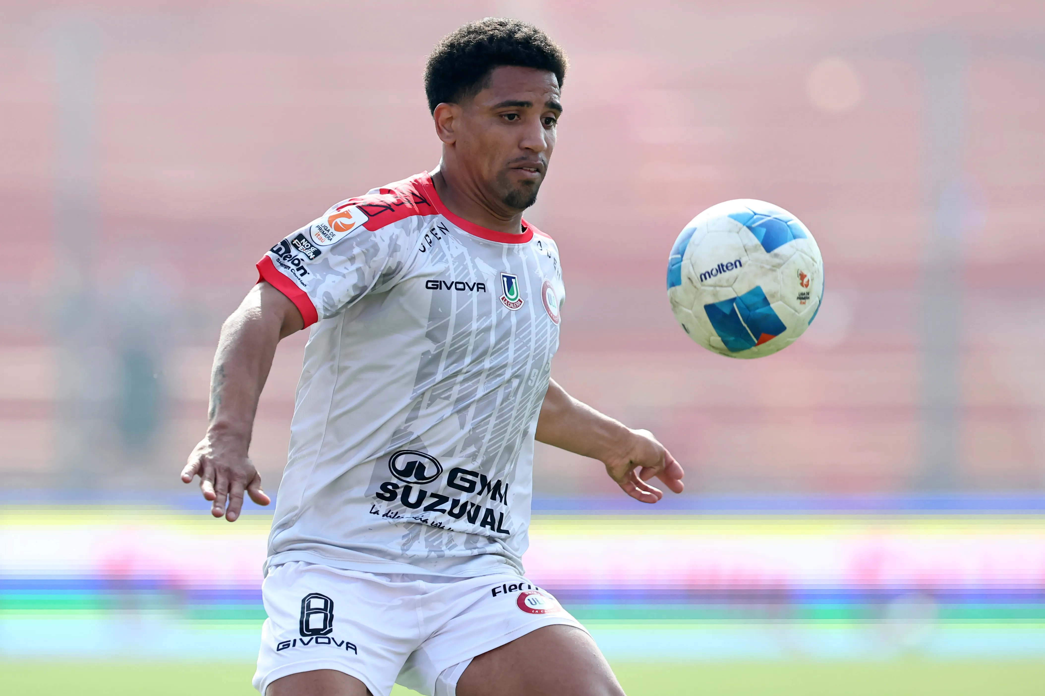 Erik de los Santos vuelve al fútbol chileno tras militar en Unión La Calera en la temporada 2025. | Foto: Photosport.
