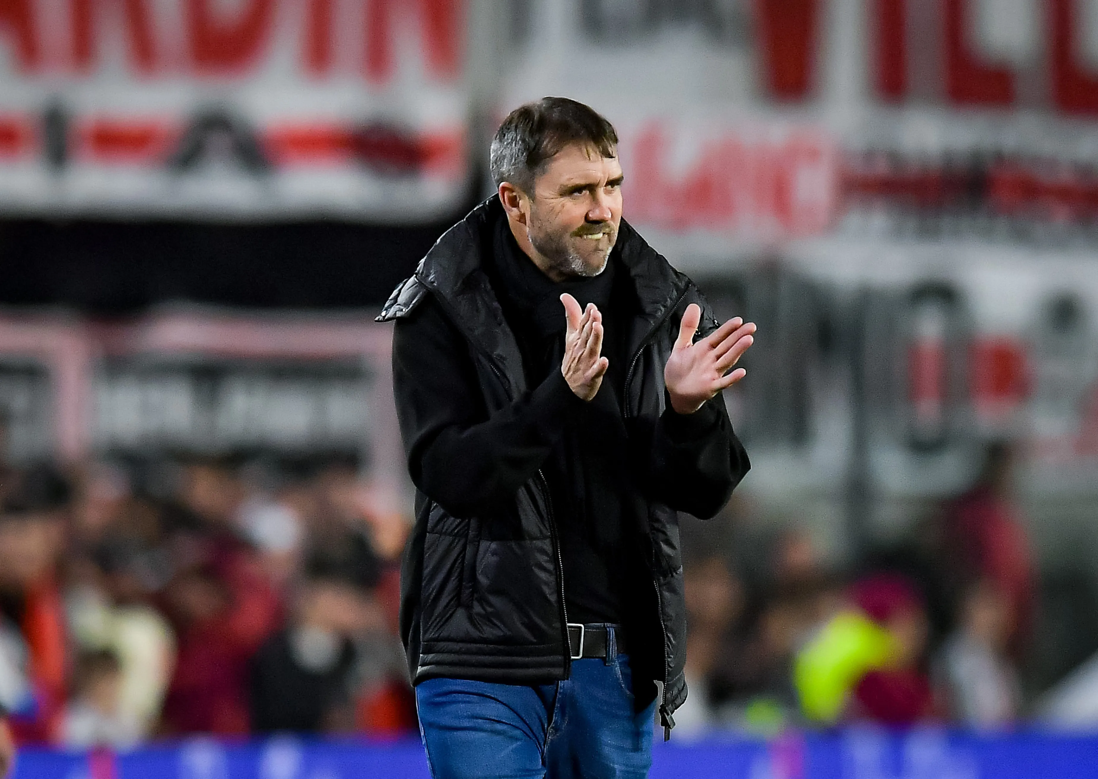 Eduardo Coudet dejó la banca de River Plate tras 27 partidos, en lo que registro trece partidos, seis empates y ocho derrotas, lo que da un 55.56 % de rendimiento. | Foto: Getty Images.
