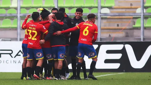Los hispanos cayeron ante Colo Colo, pero en la categoría de plata encadenaron tres victorias.