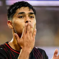 Darío Osorio anota otro golazo para clasificar a Conference League