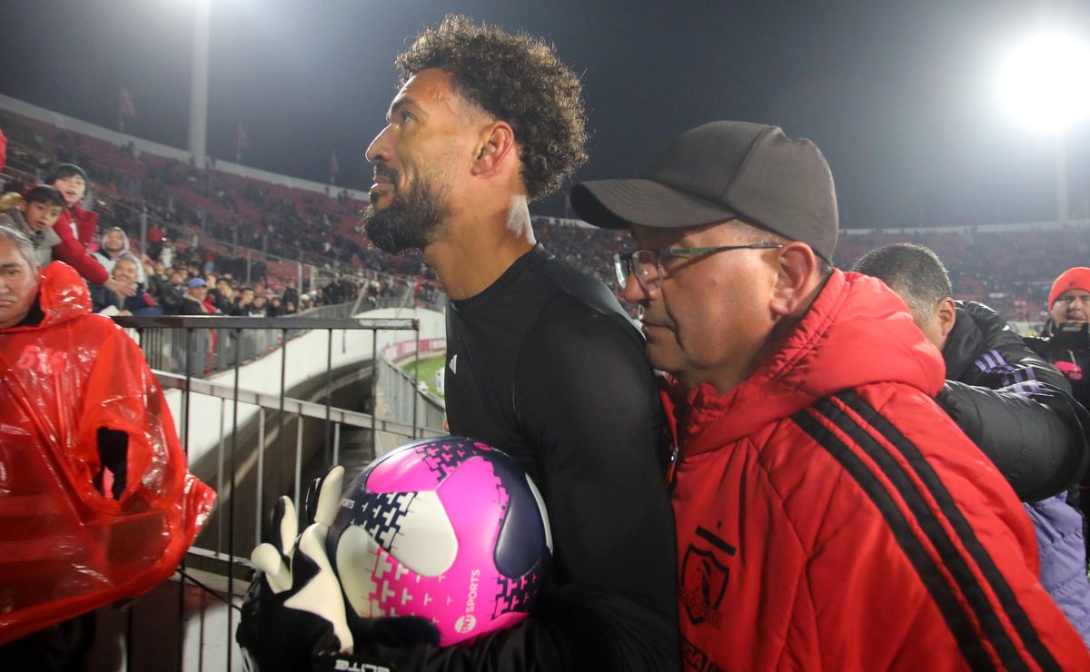 El rol de Vozinha con los juveniles: la historia de la foto en su debut en Colo Colo