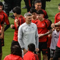 Humano gesto de Ortiz: junta a plantel de Colo Colo con los trabajadores