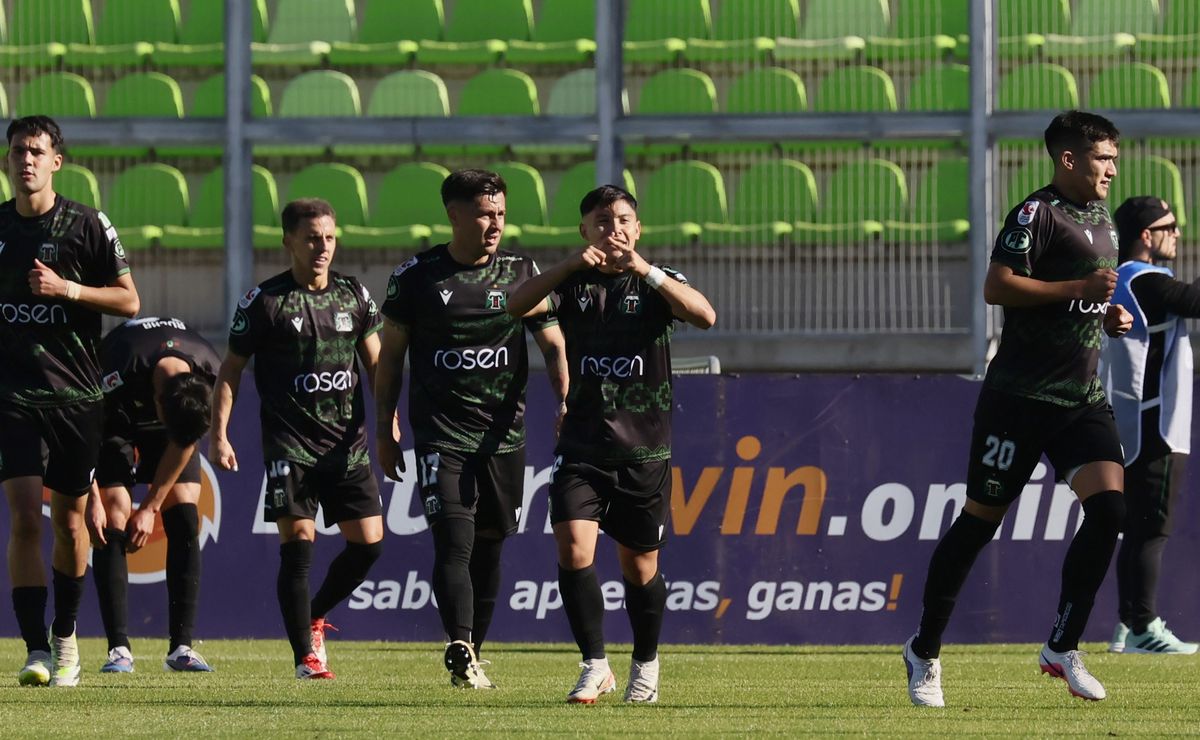Emiliano Astorga responde al “sobrepeso” en plantel de Deportes Temuco: “Yo no lo veo”