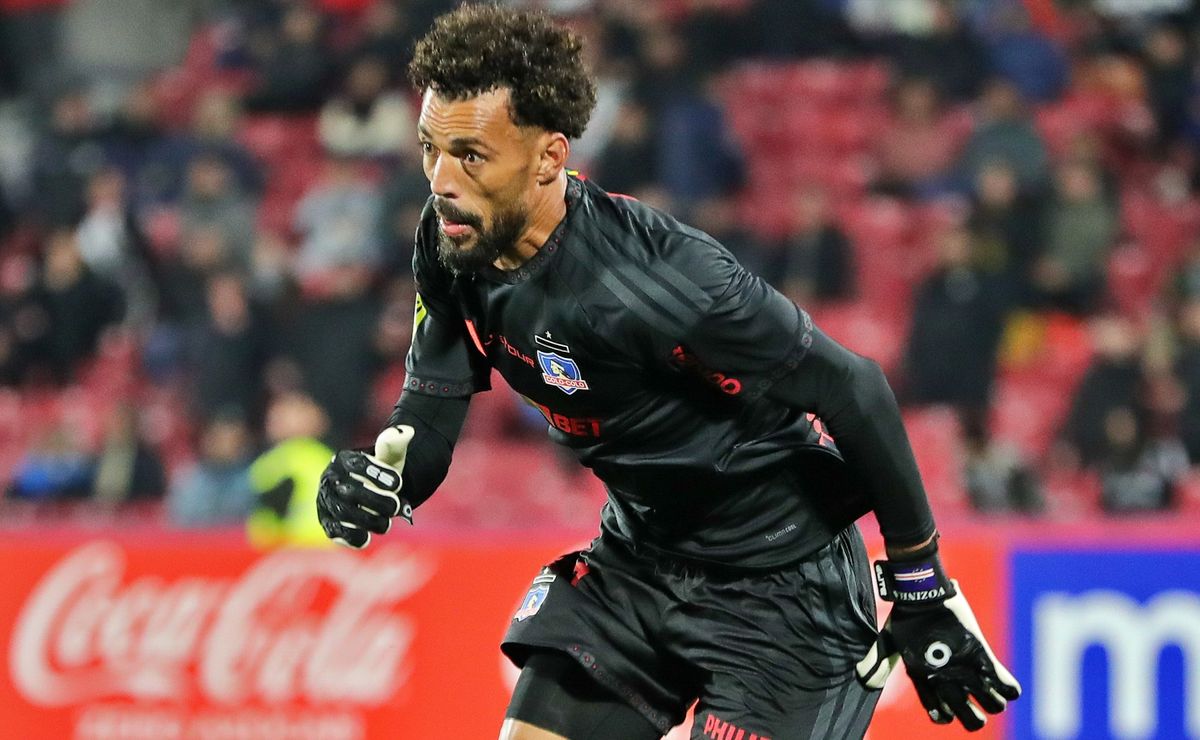 Vozinha sale de Chile tras debut en Colo Colo: Llega a Mendoza por temas de visa